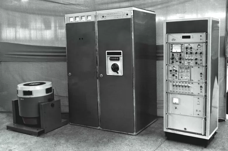 Первый серийный электродинамический вибростенд ВЭДС 040, 1984 г